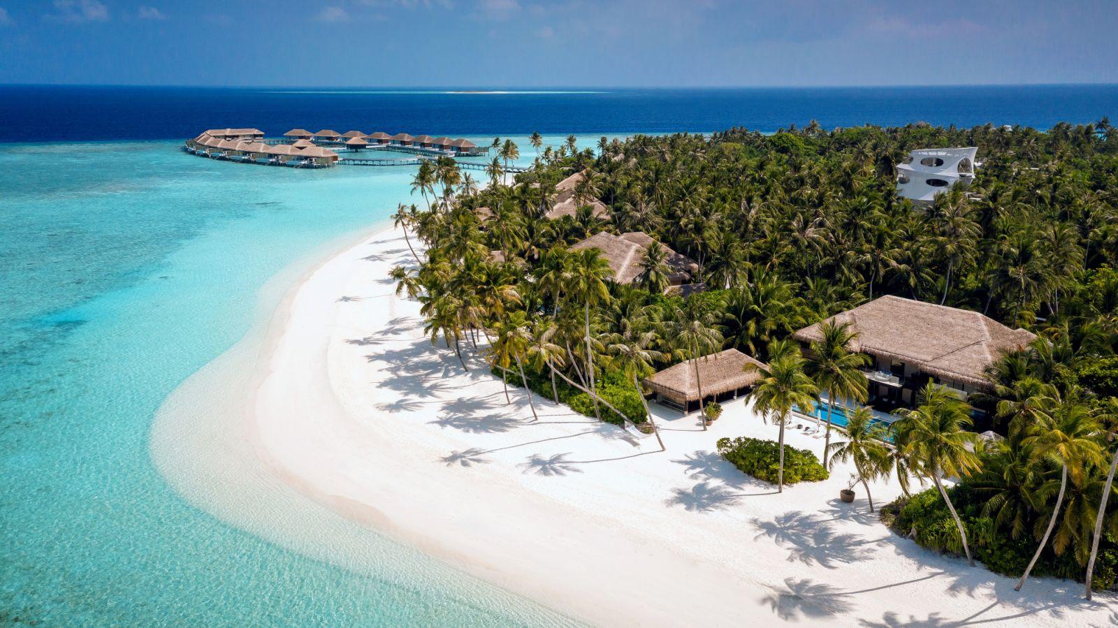 18094029-velaa-private-island-funa-residence_cover_1600x899.jpg