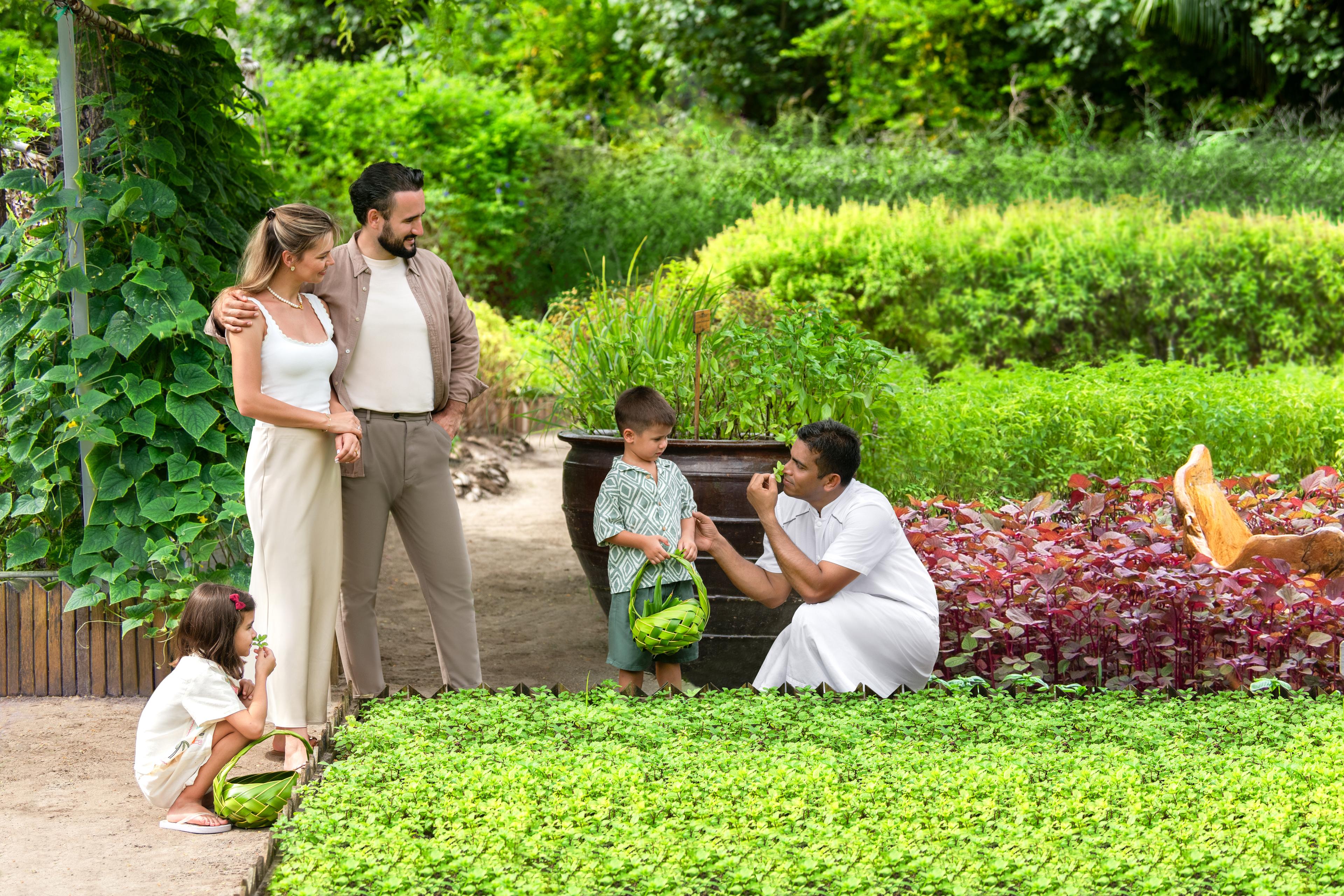 JW_Marriott_Maldives_Resort_&_Spa_JW_Garden_Kids.jpg