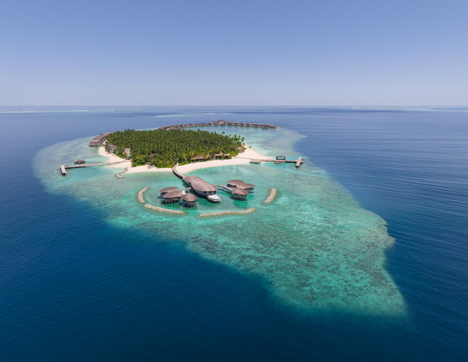 The_St._Regis_Maldives_Vommul_Resort.jpg