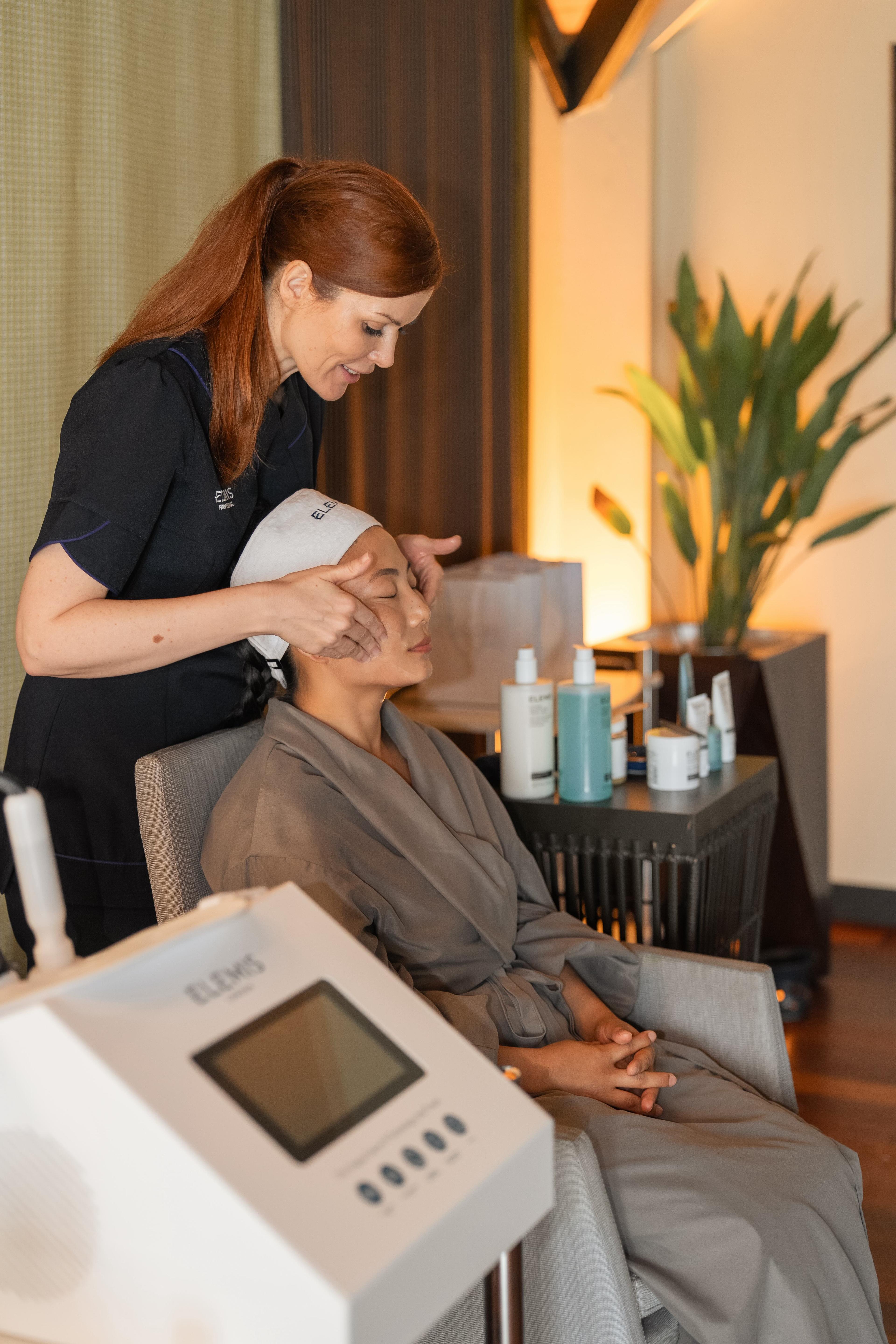 Elemis Event-Demo.jpg