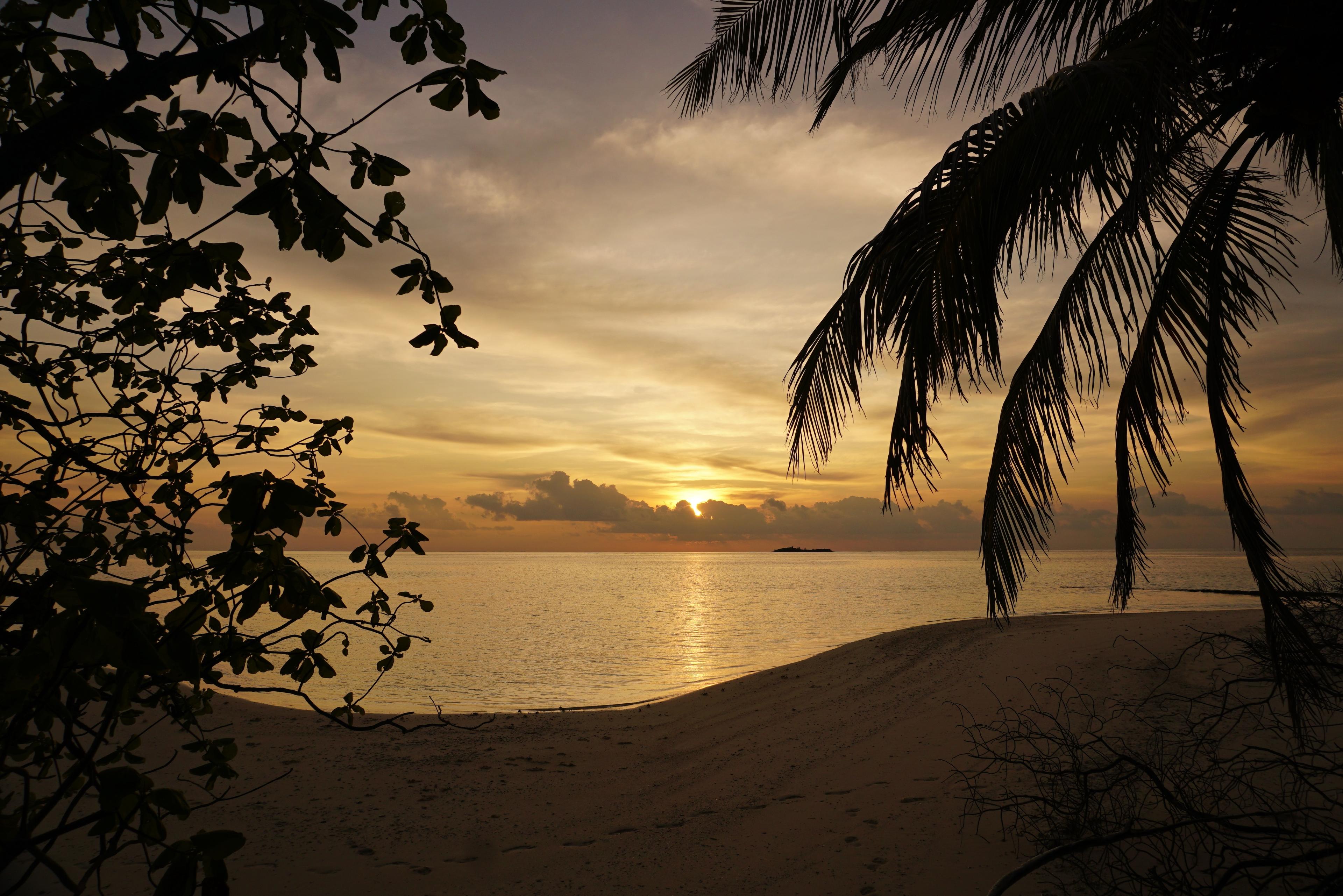 Embudhoo Private Island 1.JPG