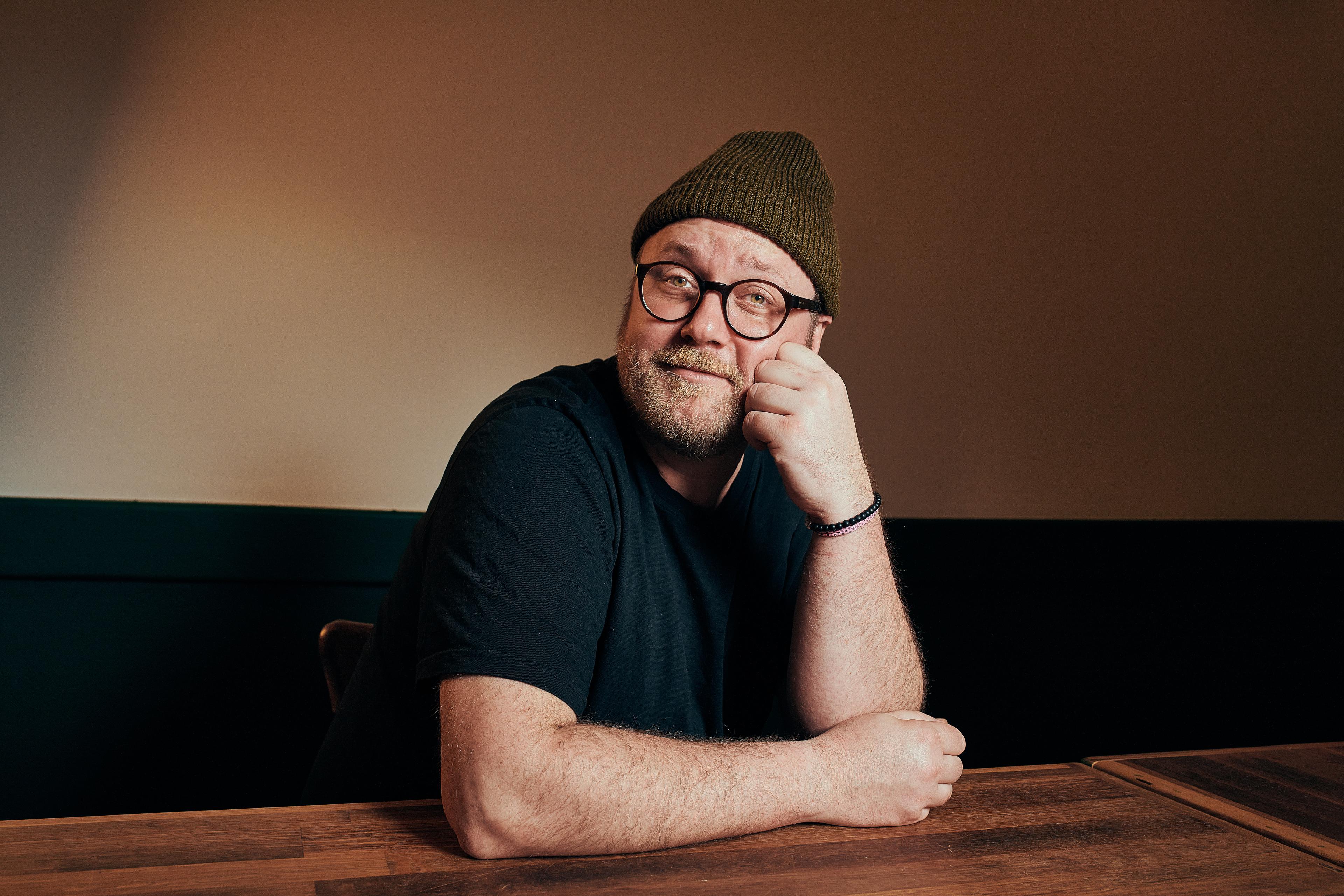 Robert Schlesinger fotografiert Max Strohe 1.jpg