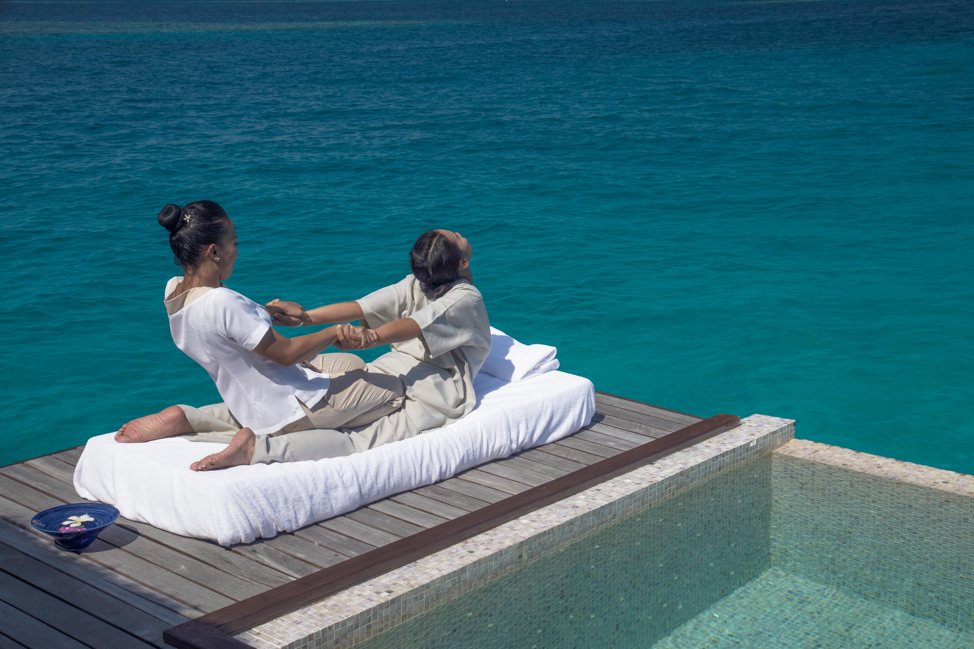 CBH - Coco Spa - Stretching.jpg