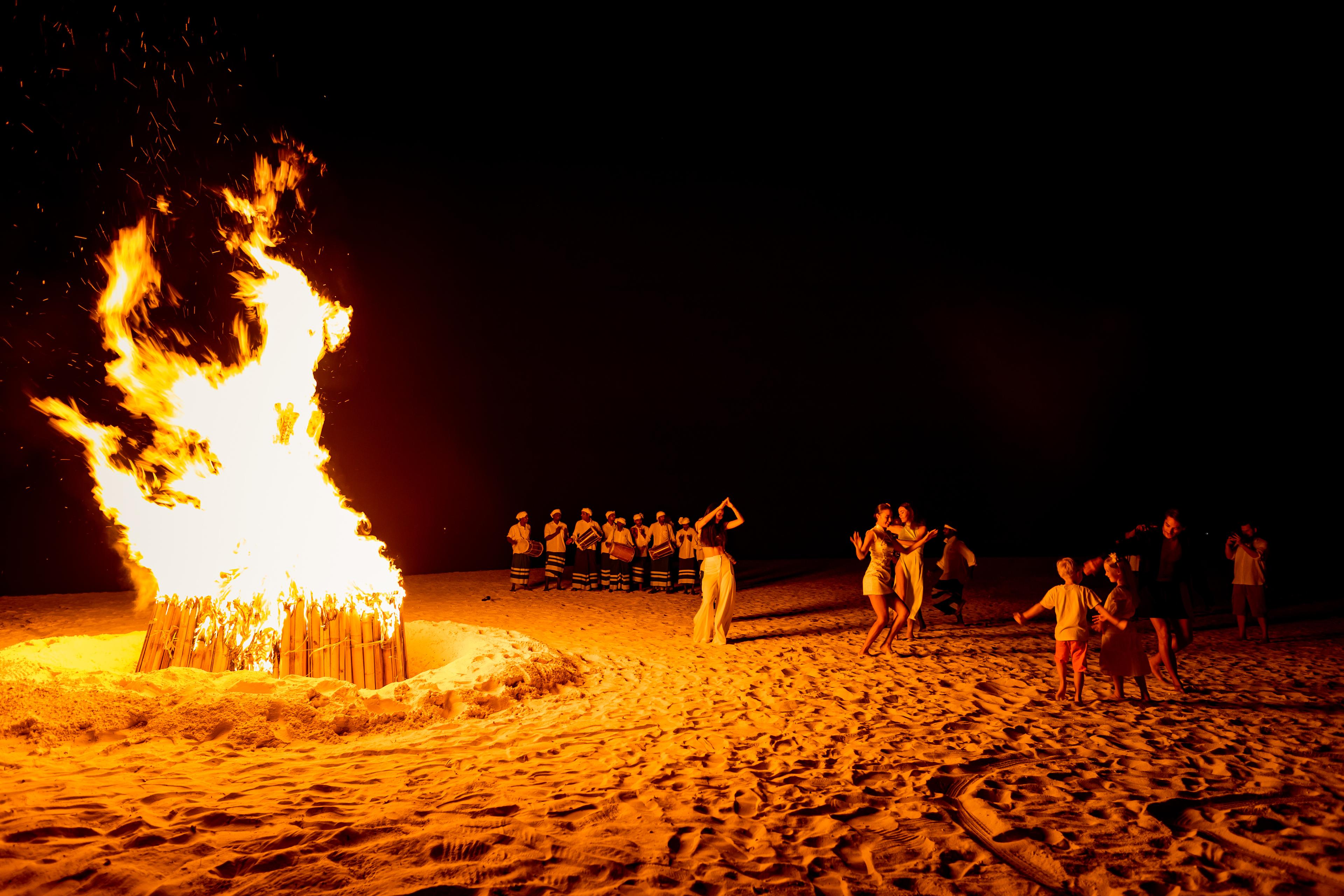 Bodu Beru & Bonfire - New Year's Eve Countdown(2).jpg
