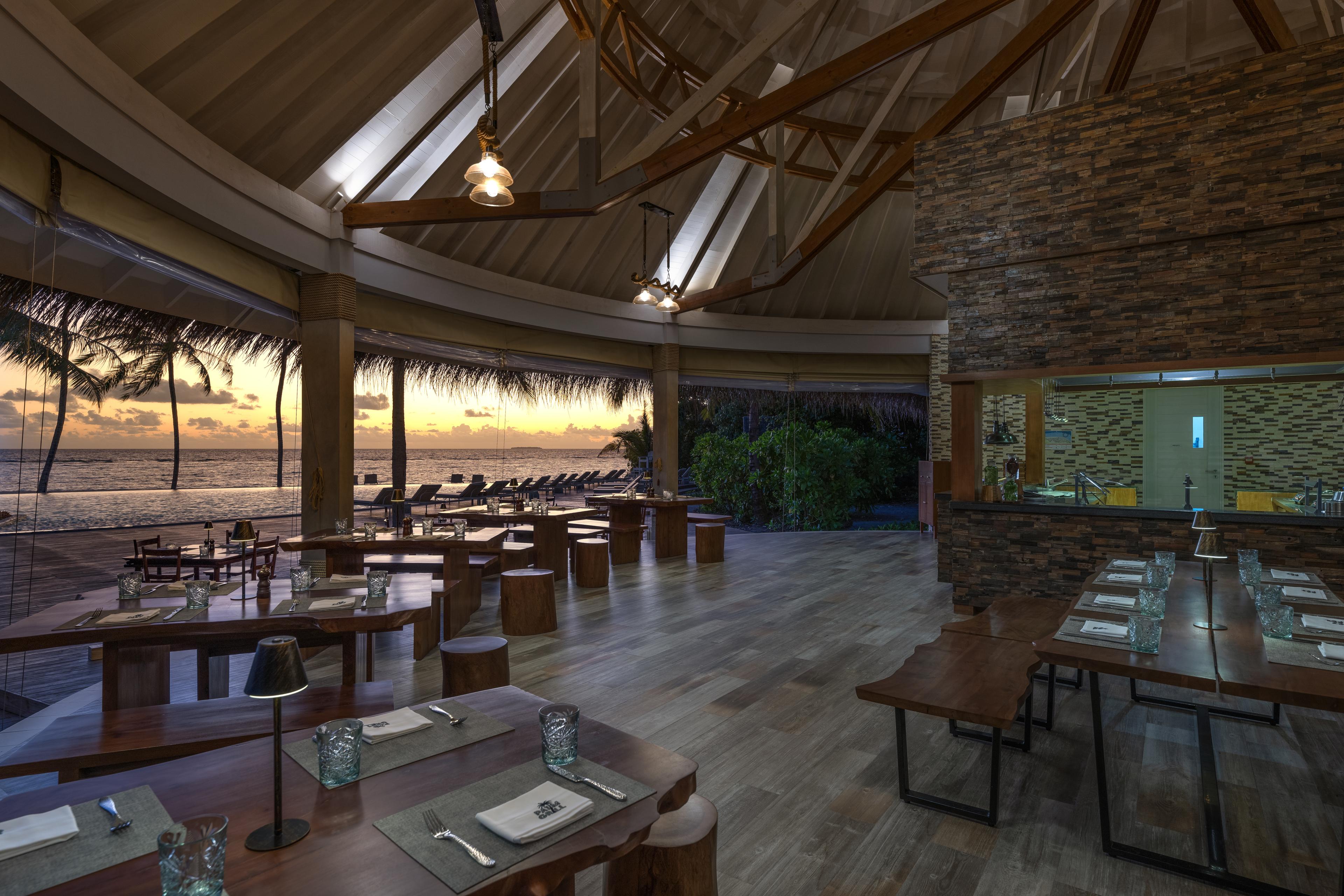 Palm Grill - Interior.jpg