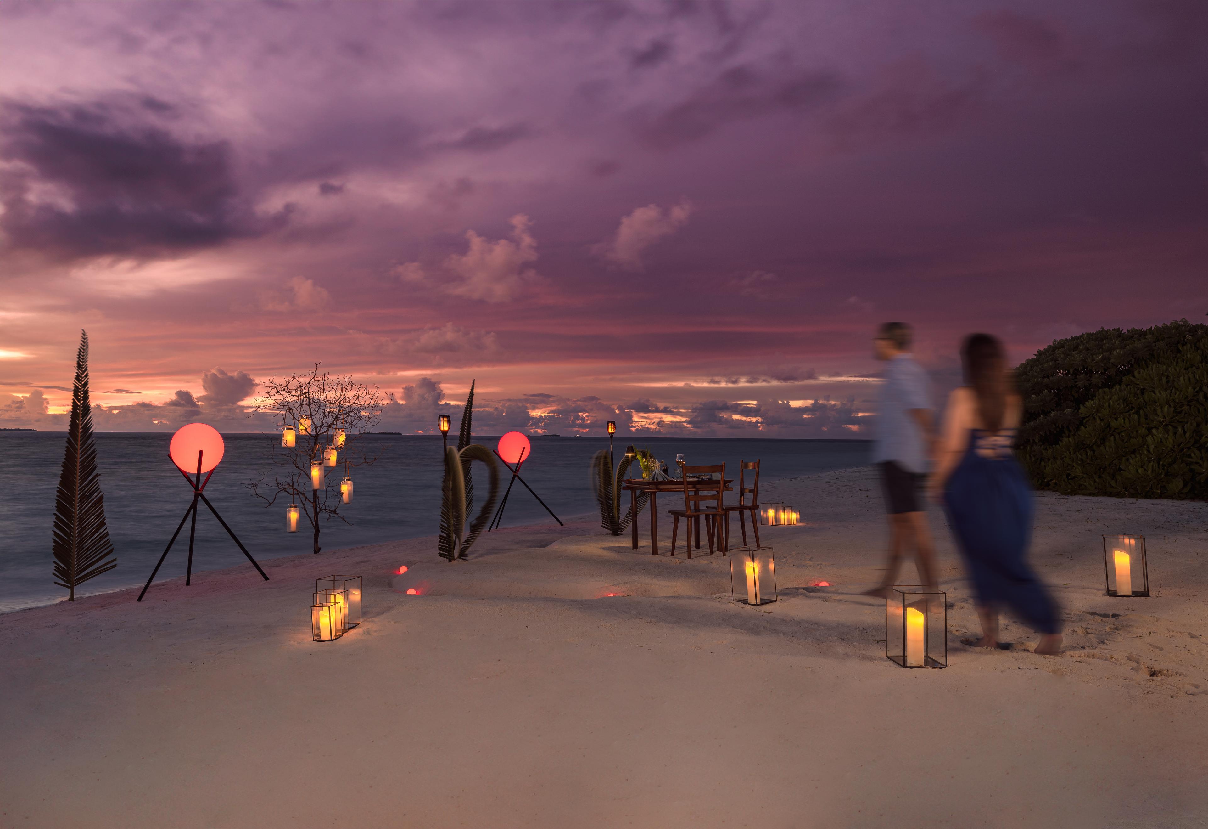 Destination Dining - Lifestyle.jpg