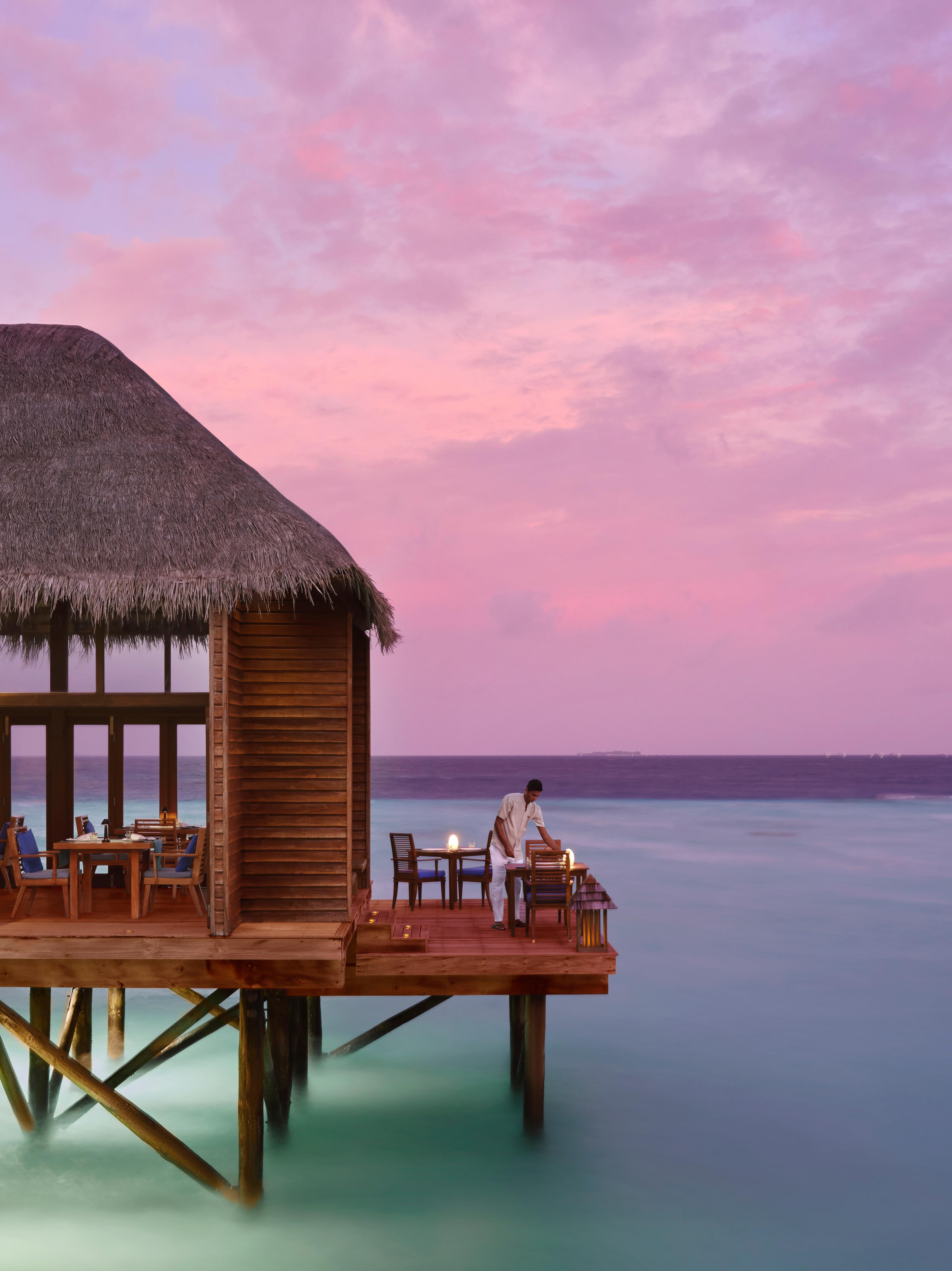 ConradMaldives_MandhooRestaurant_Sunset_JohnAthimaritis_verticle.jpg