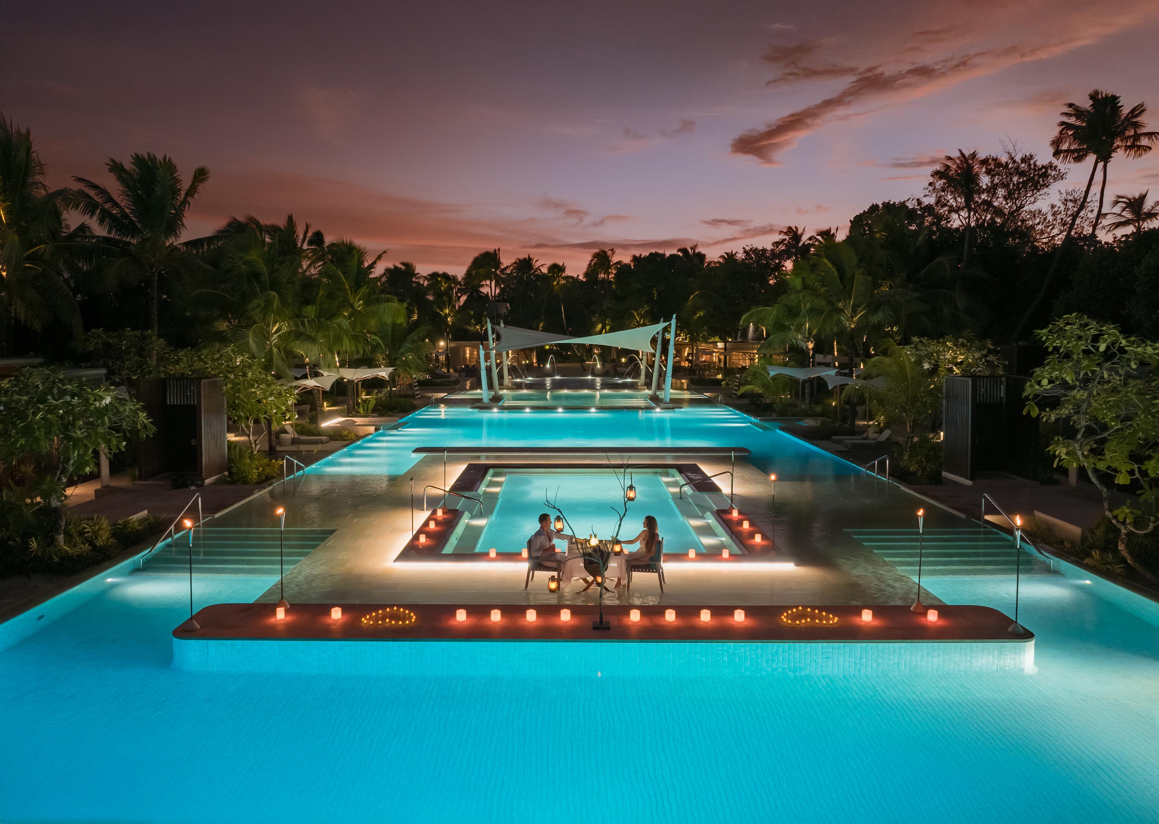 5-Kuda Villingili Pool Sunsett.jpg