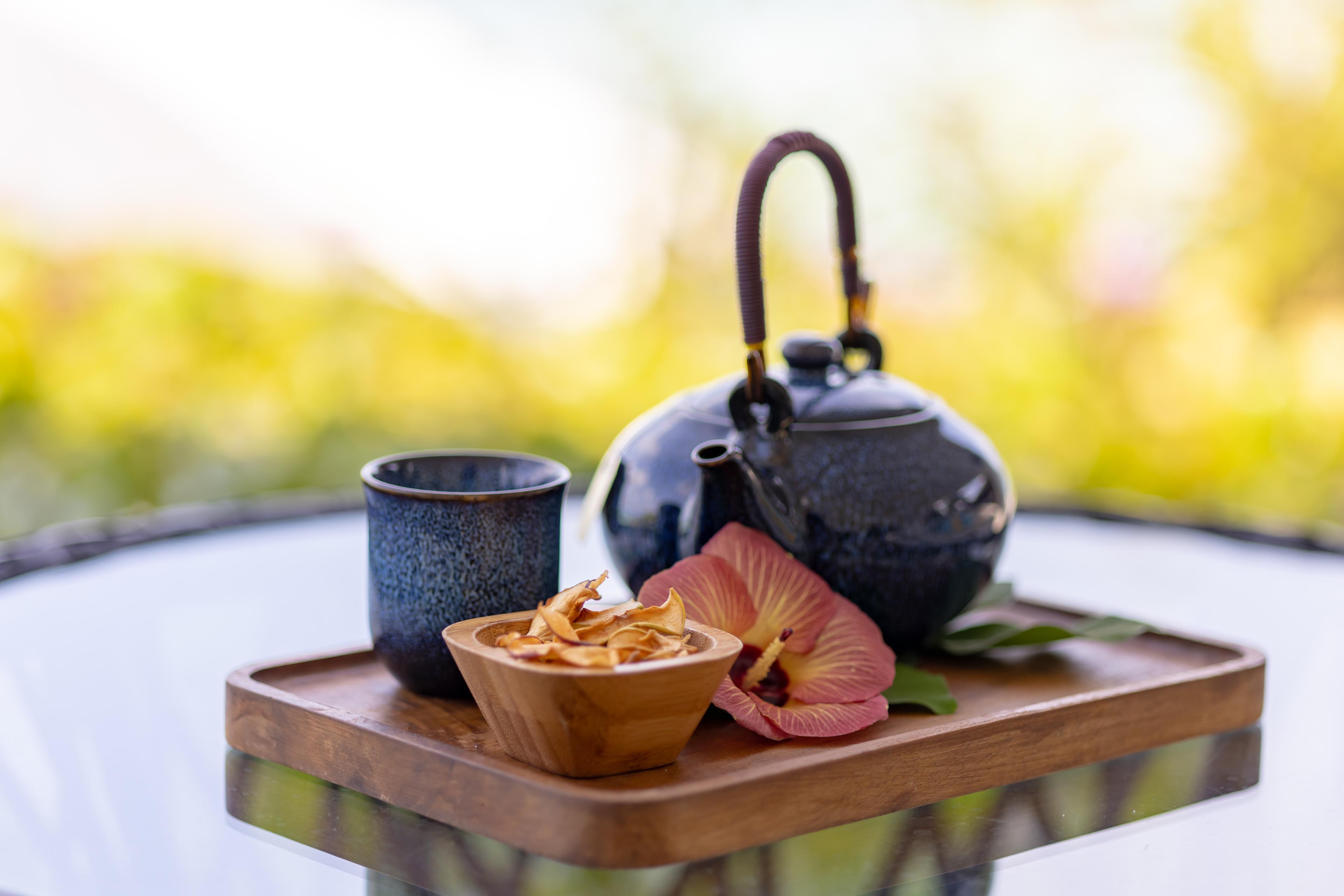 Apple Chips & Herbal Tea.jpg
