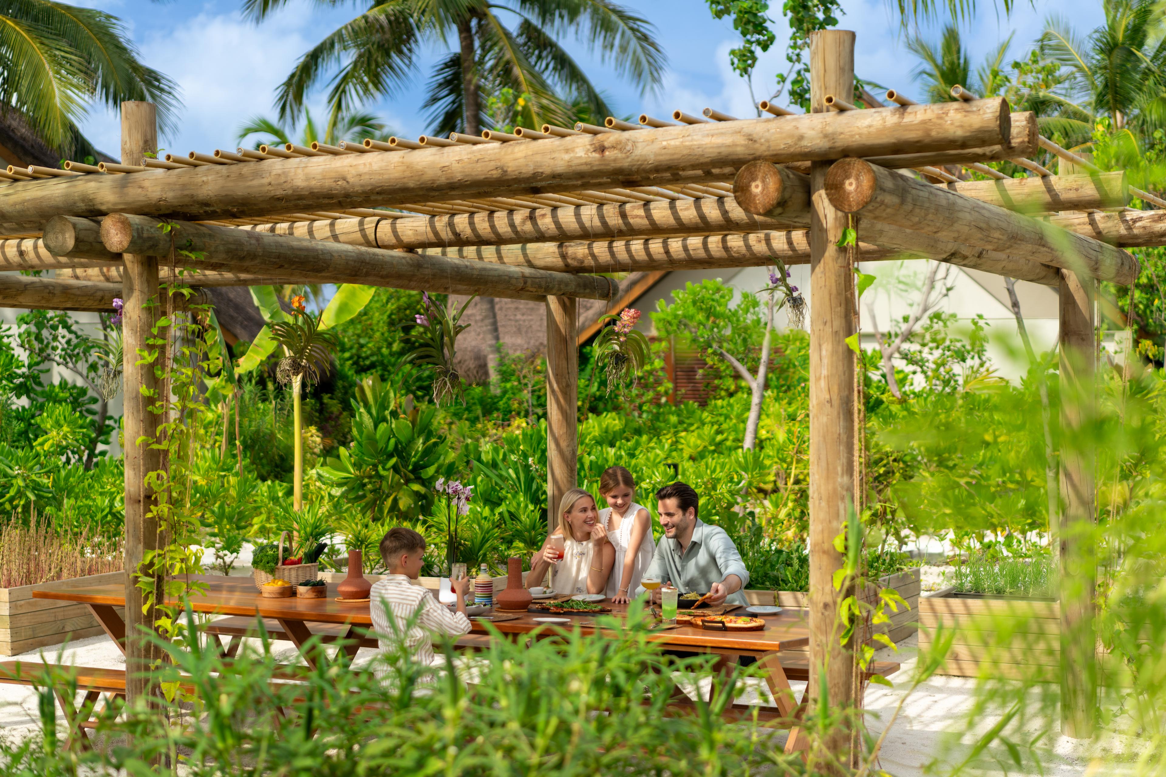 JW Marriott Maldives Kaafu Atoll Island Resort_JW Garden.jpg