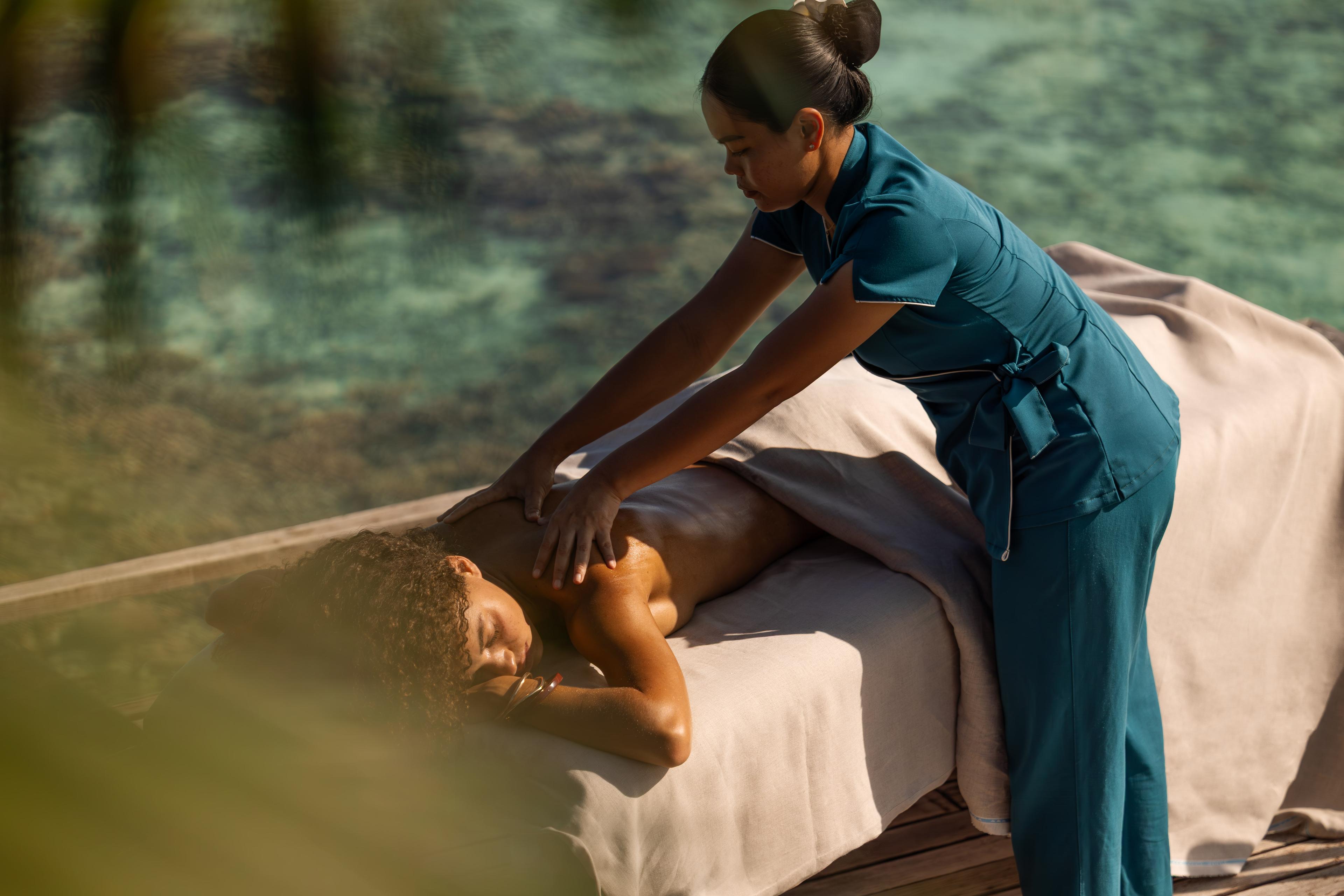 SSIF_The Spa by Thalgo07_Exterior_Set Up_Treatment_InVilla.jpg