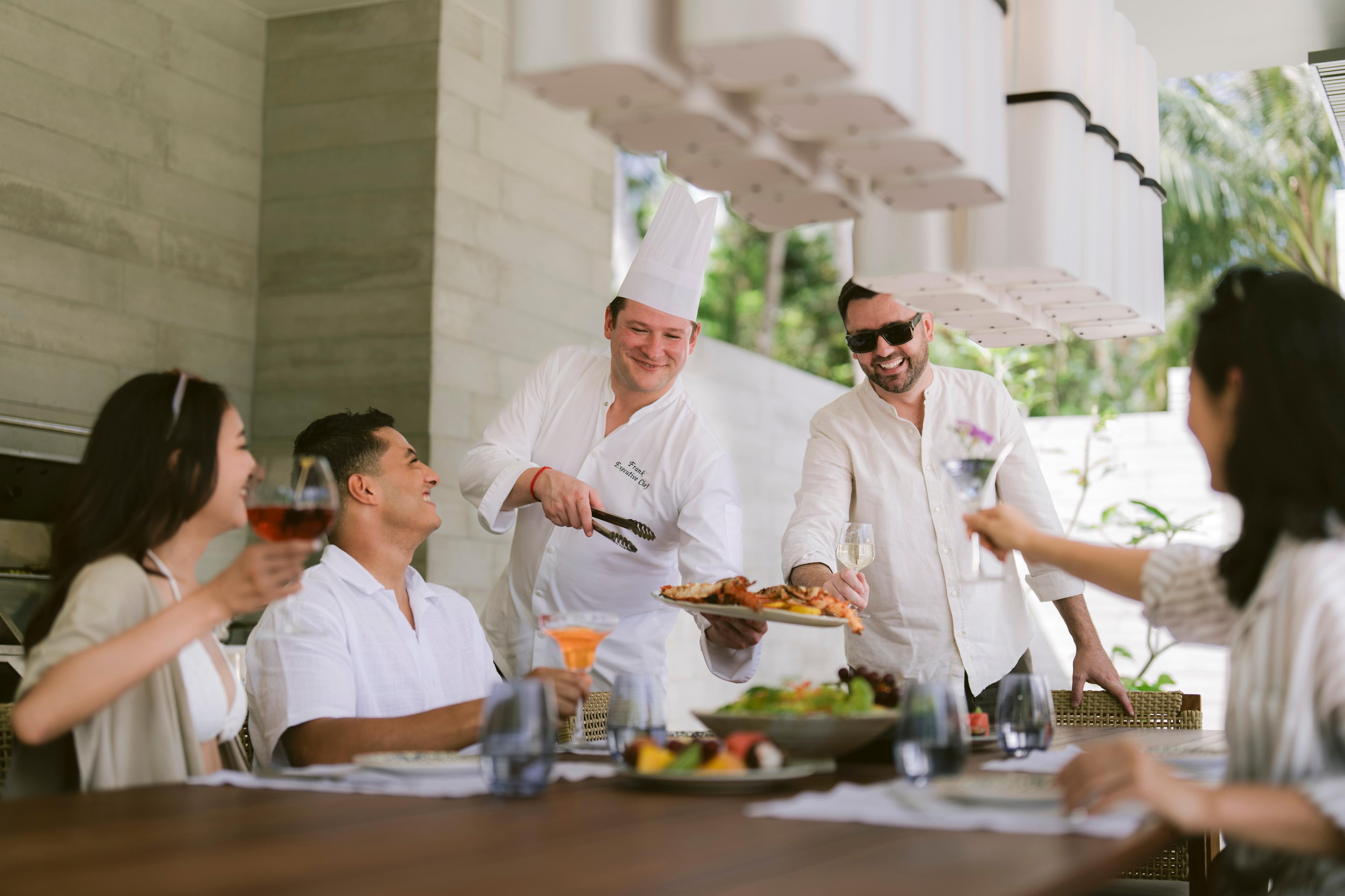 MLDAL_lifestyle_private_boduge_residence_dining.jpg