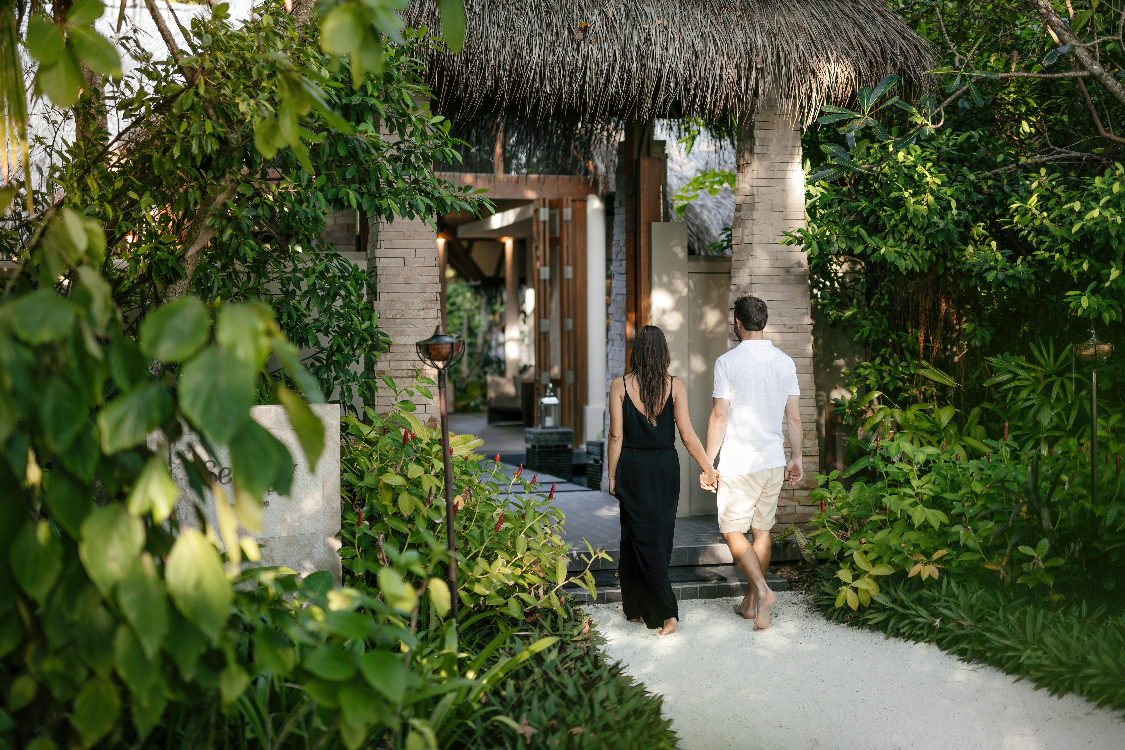 Baros Maldives_Couple_Lifestyle (6).jpg