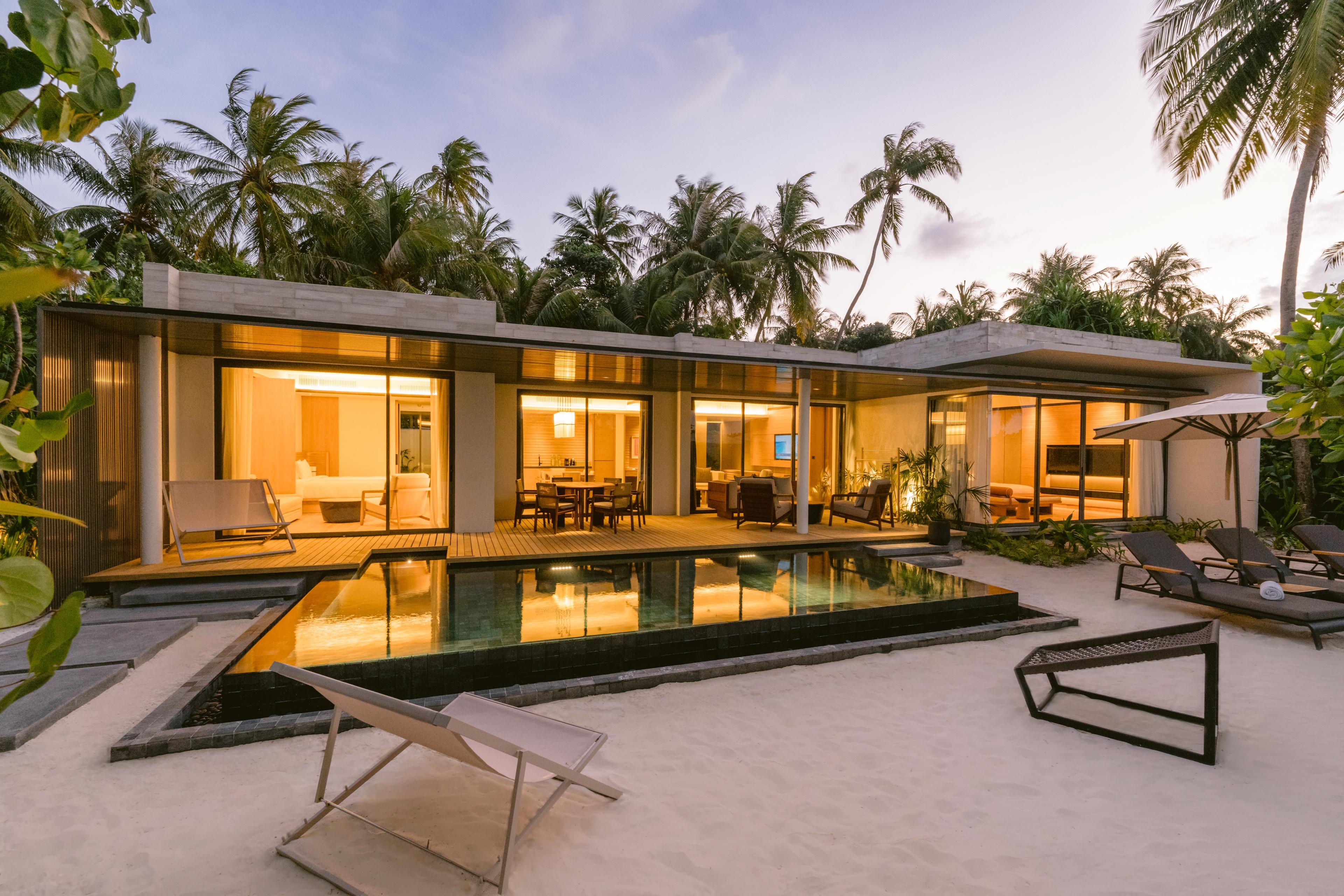 MLDAL_Hero_Image_1_Two_Bedroom_Beach_Pool_Villa_Exterior_resize.jpg