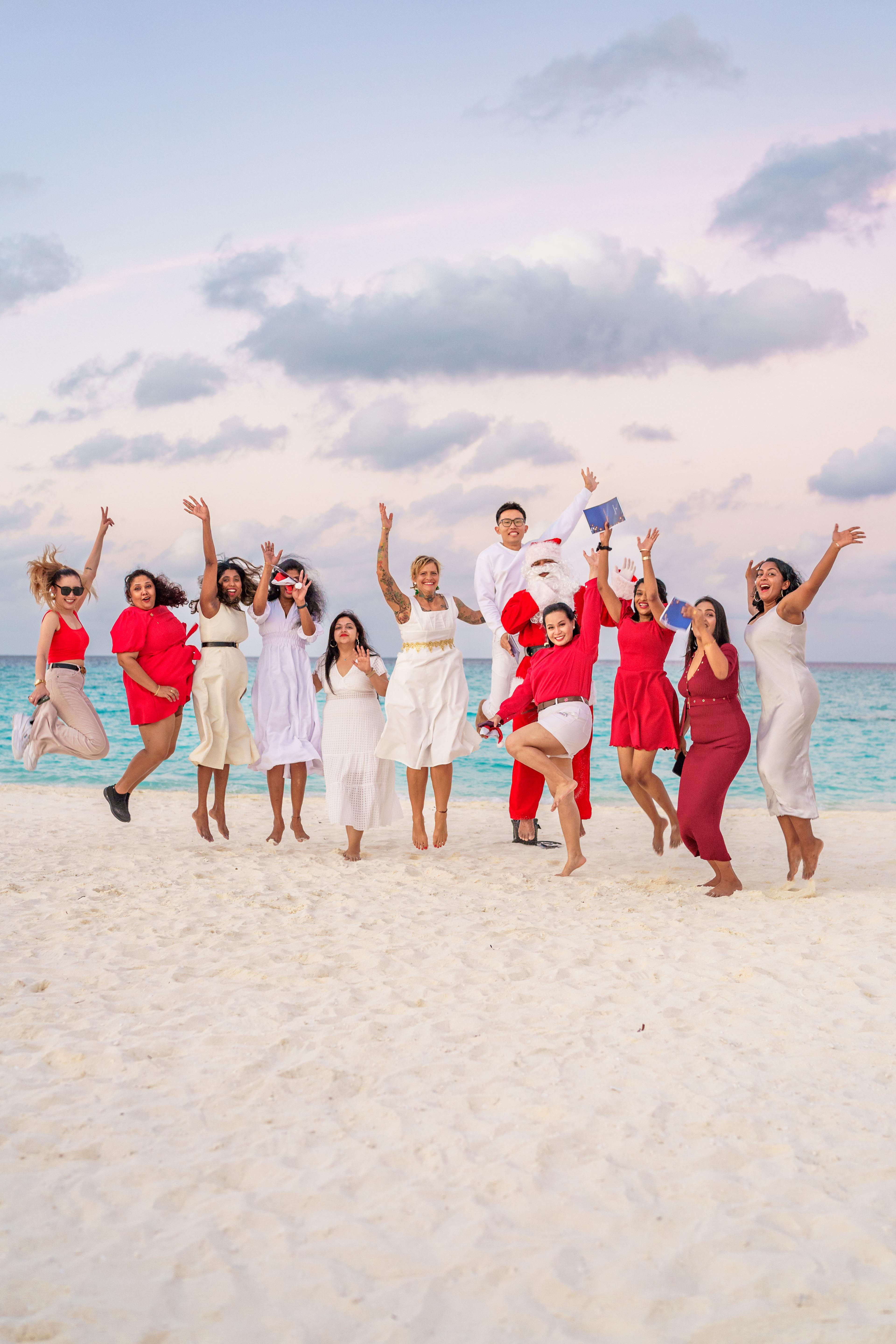 Niva Kuramathi Maldives - Festive Season (2).jpg