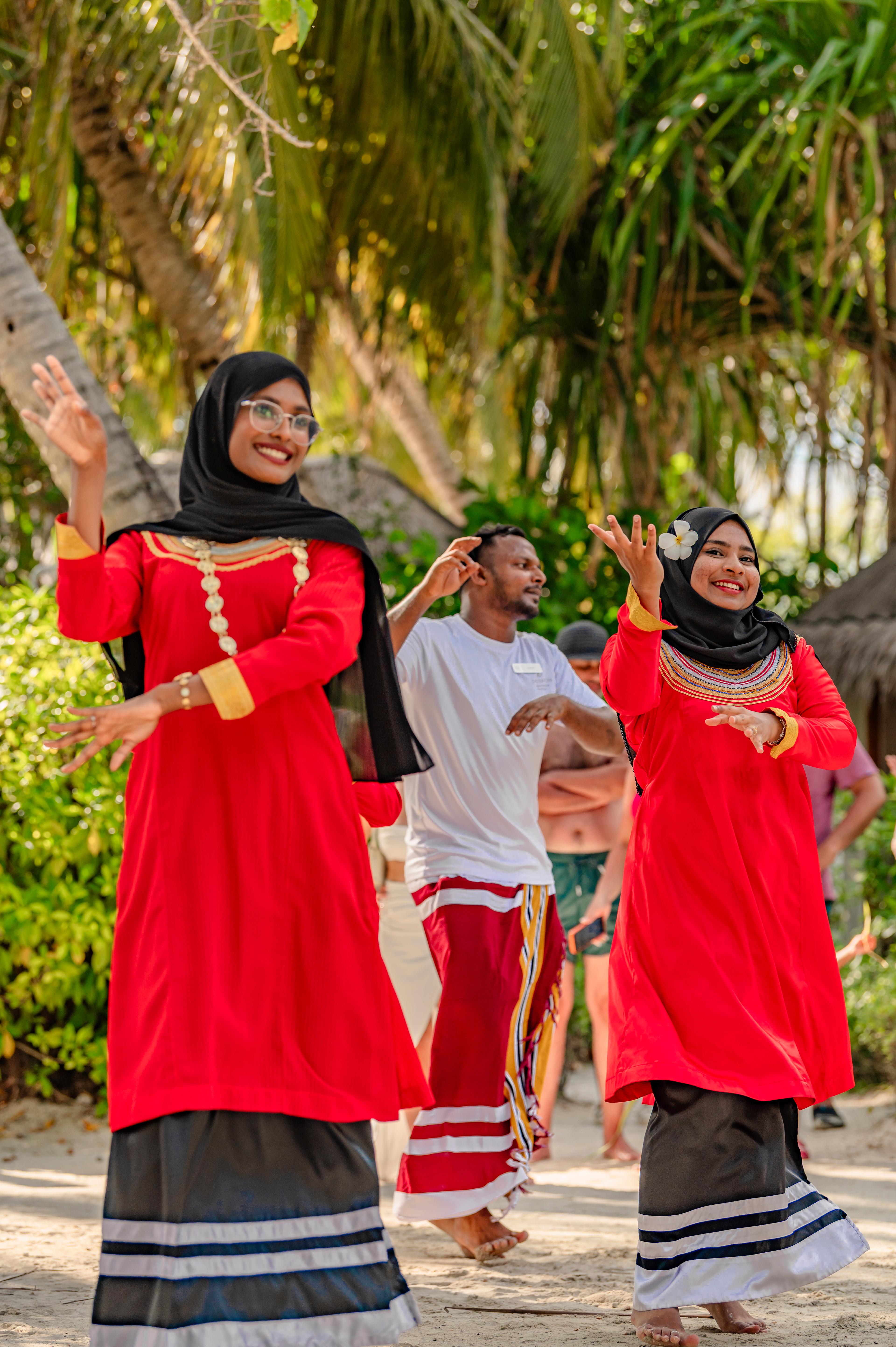 Sheraton Maldives Full Moon Resort & Spa - Bodu Mas Parade 05.jpg