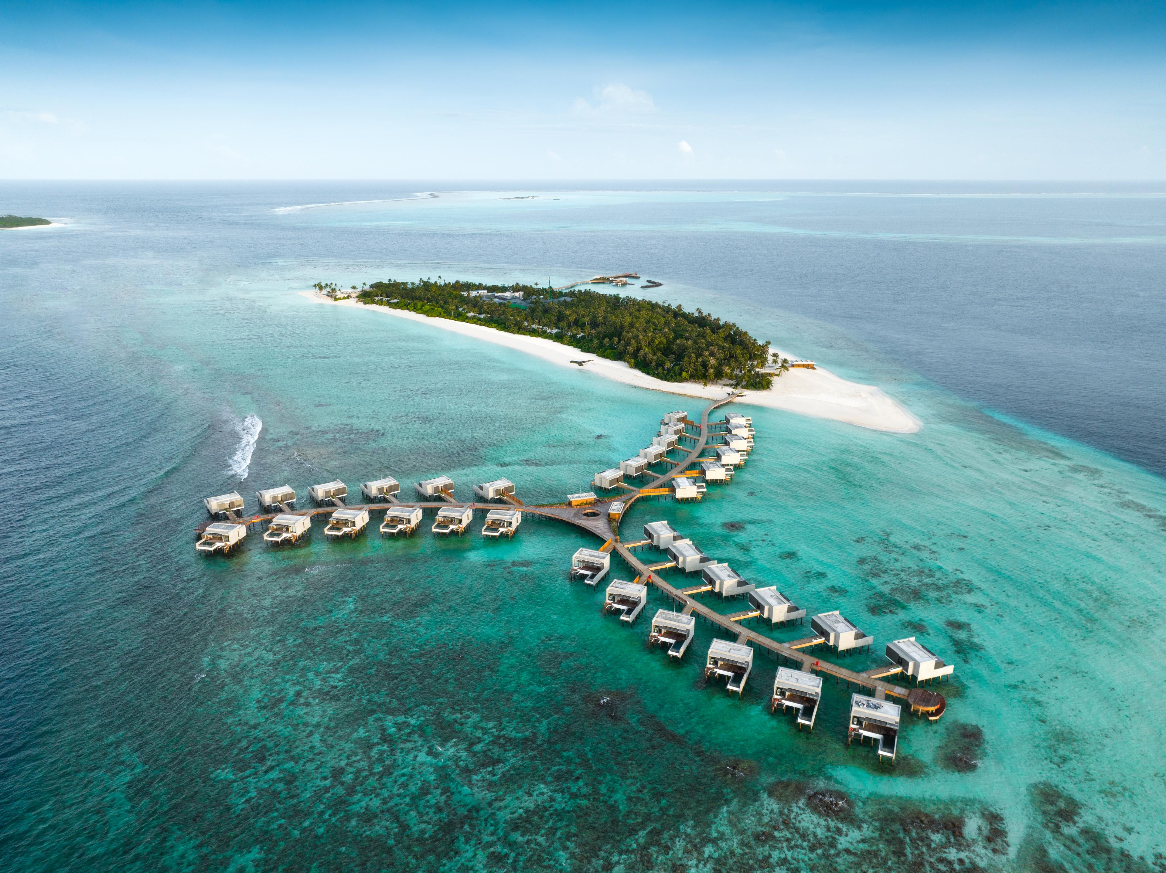 Alila Kothaifaru Maldives_Aerial Island.jpg