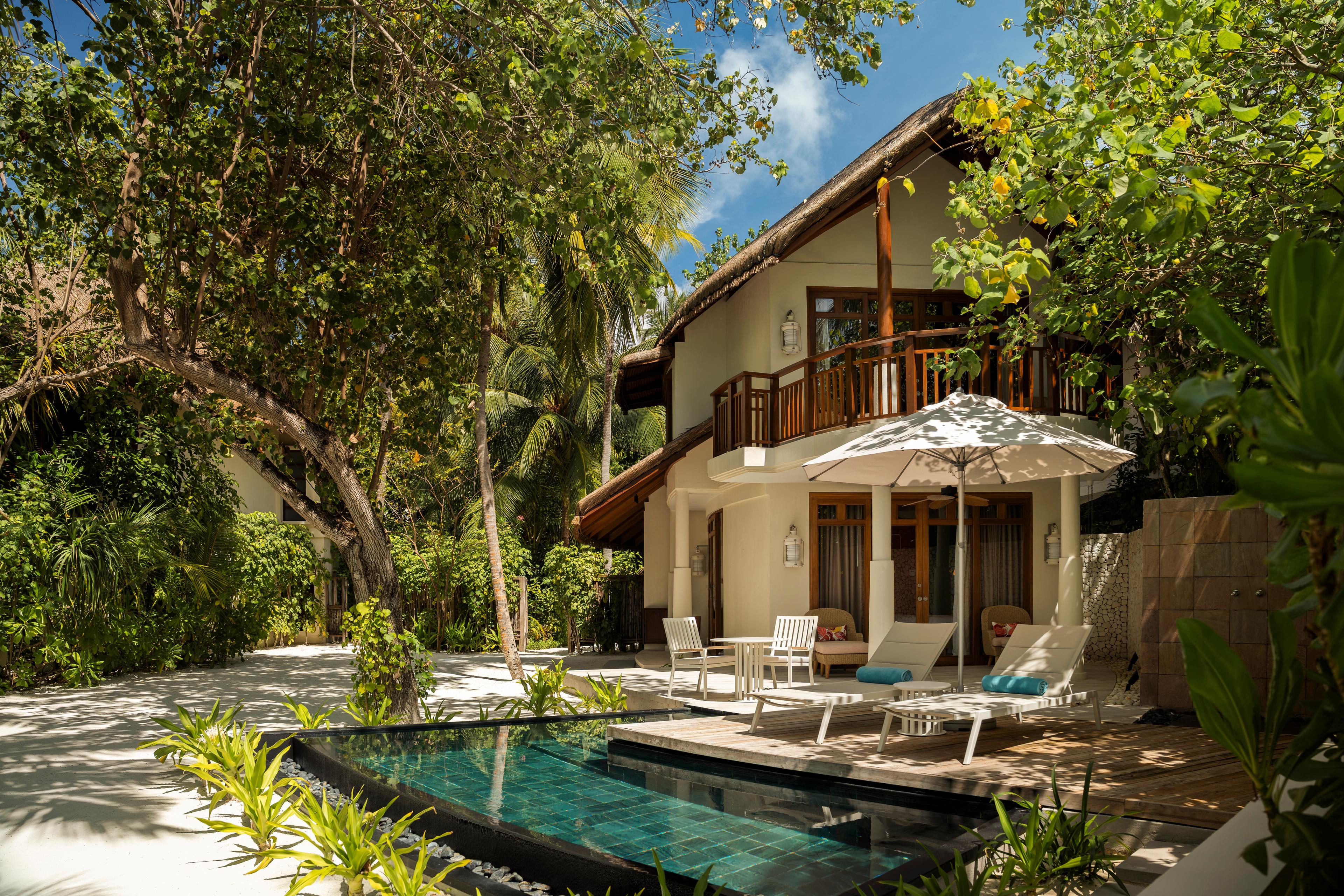 Constance-Halaveli-Maldives-OOFI-2026-Accommodation-Double_Storey_Beach_Villa-03.jpg